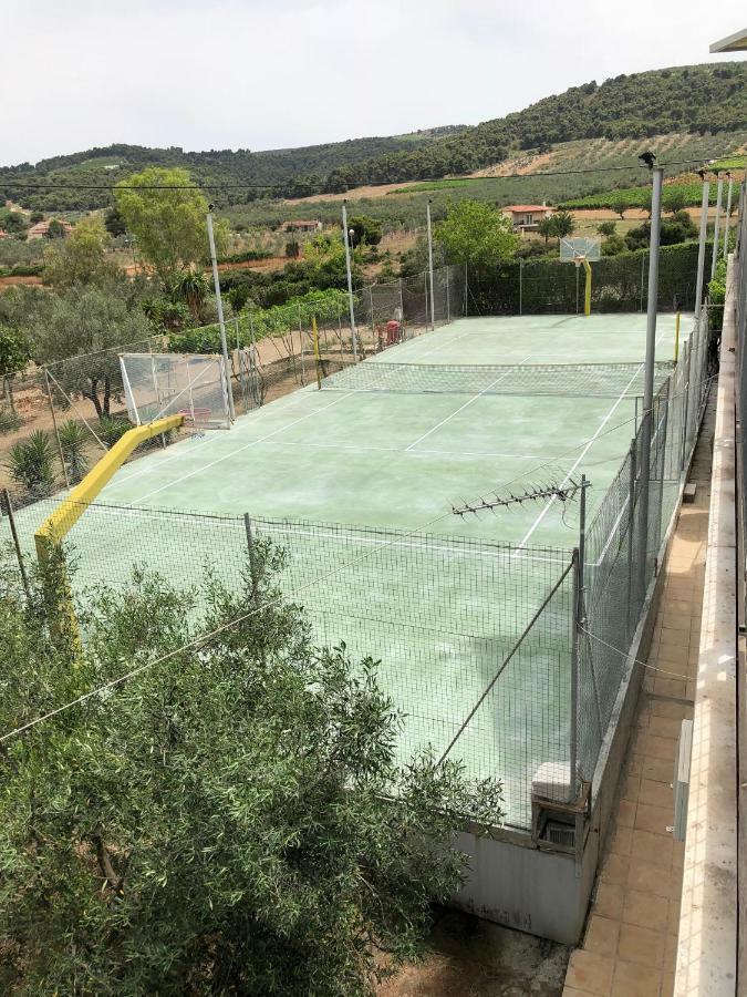 Country Villa Peloponnese With Tennis Court And Pool Ζευγολατιό Εξωτερικό φωτογραφία